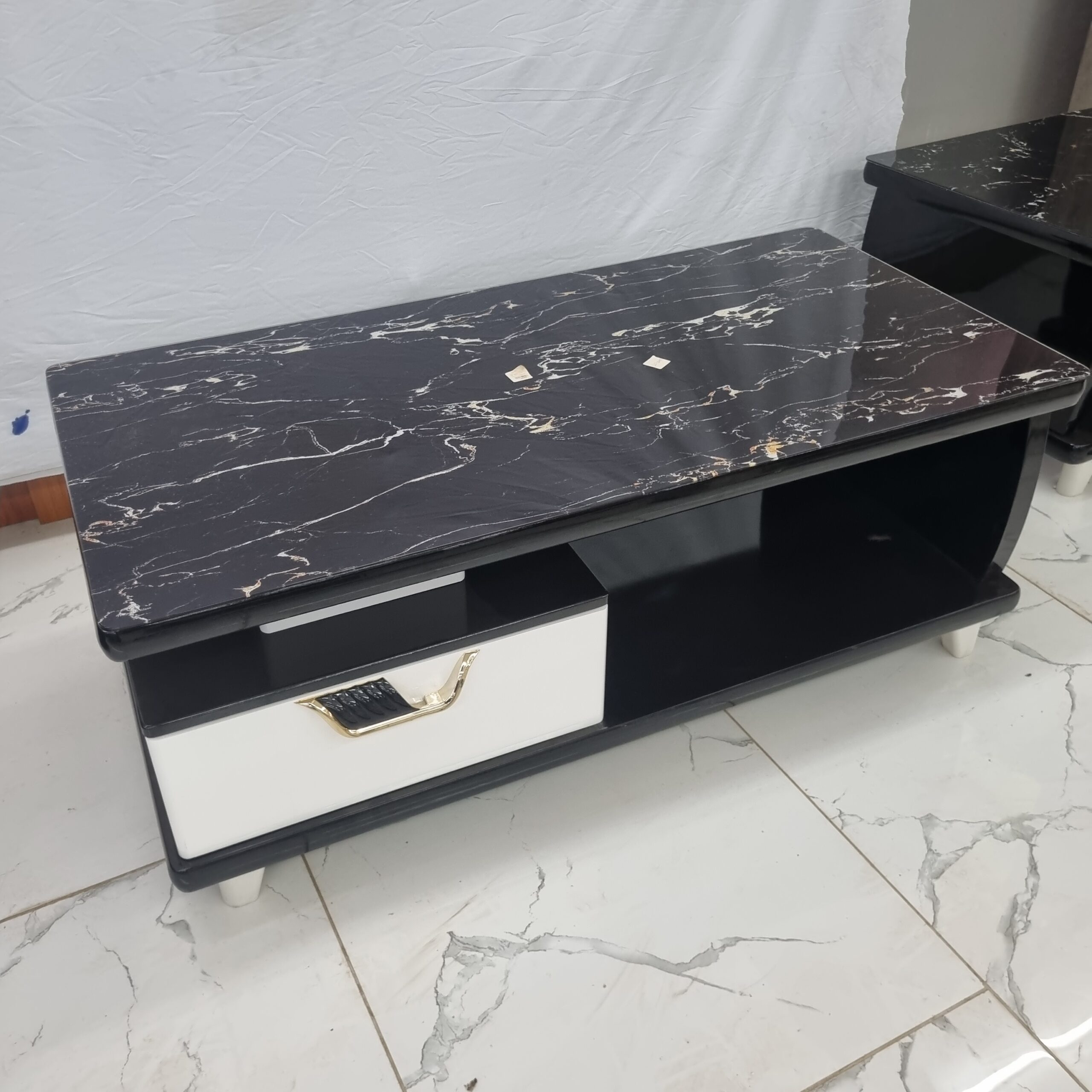 UH Coffee Table1245