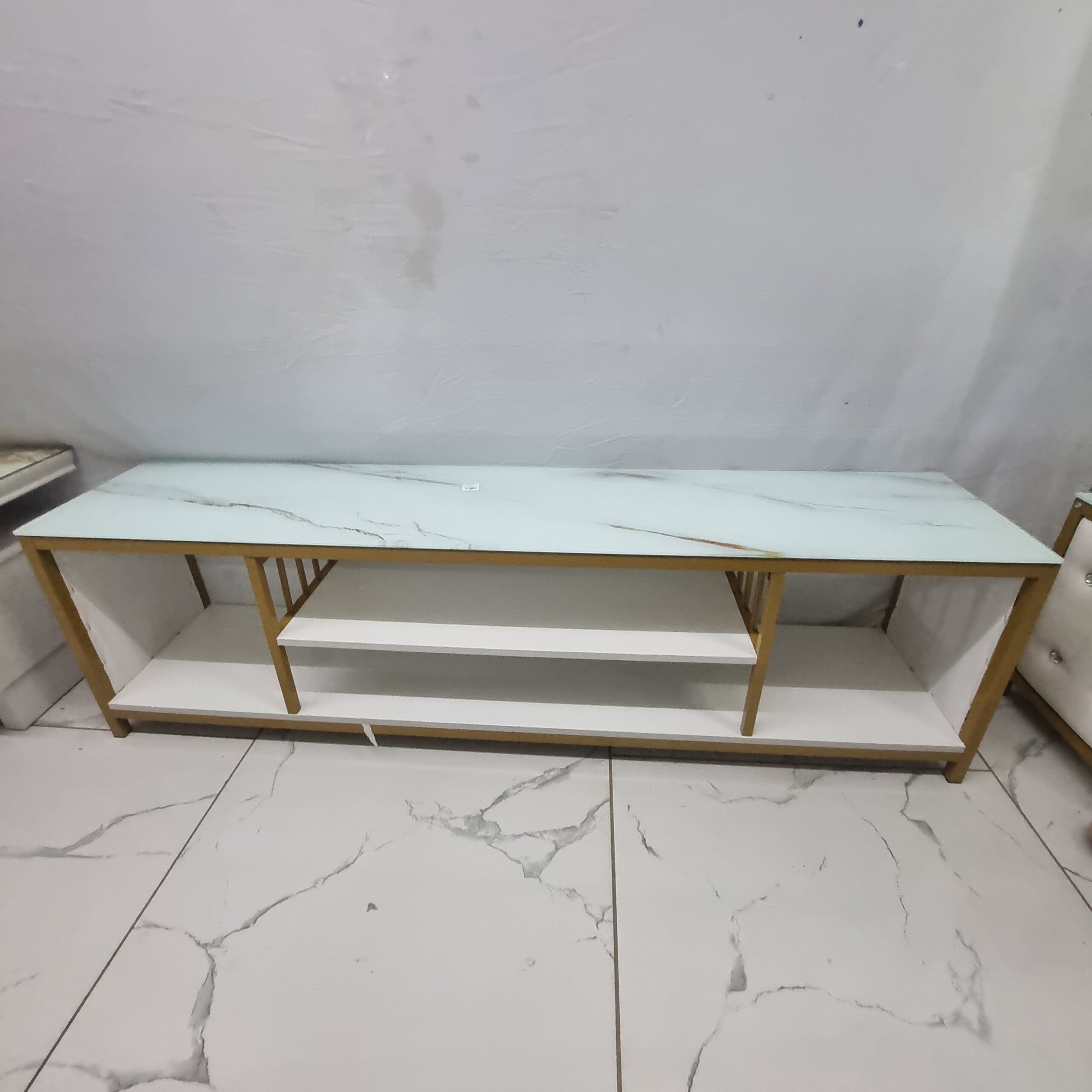 UH TV Cabinet TVM61