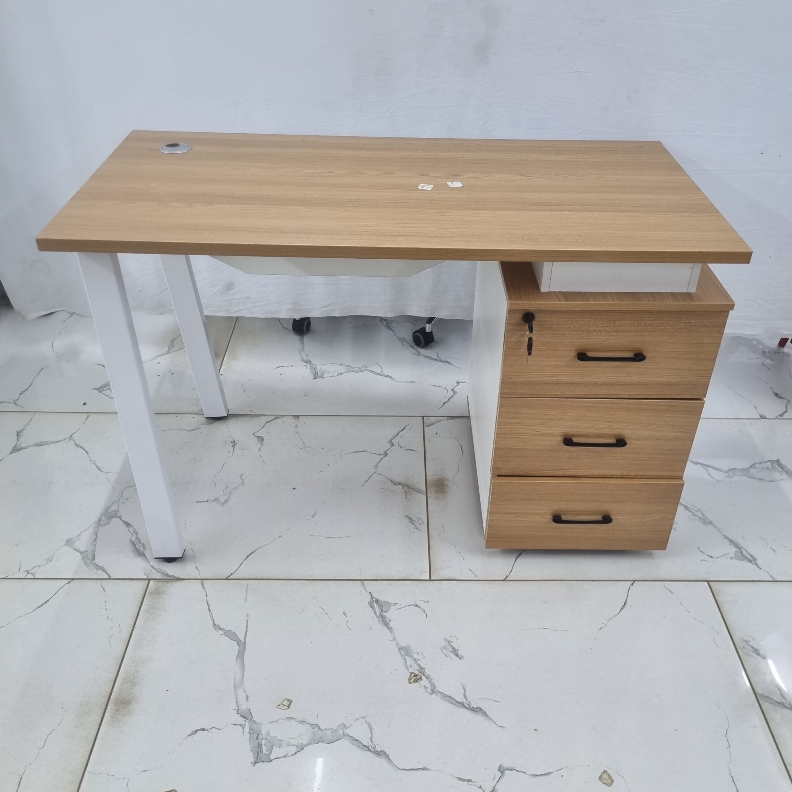 YIT Office Table HQ25-123