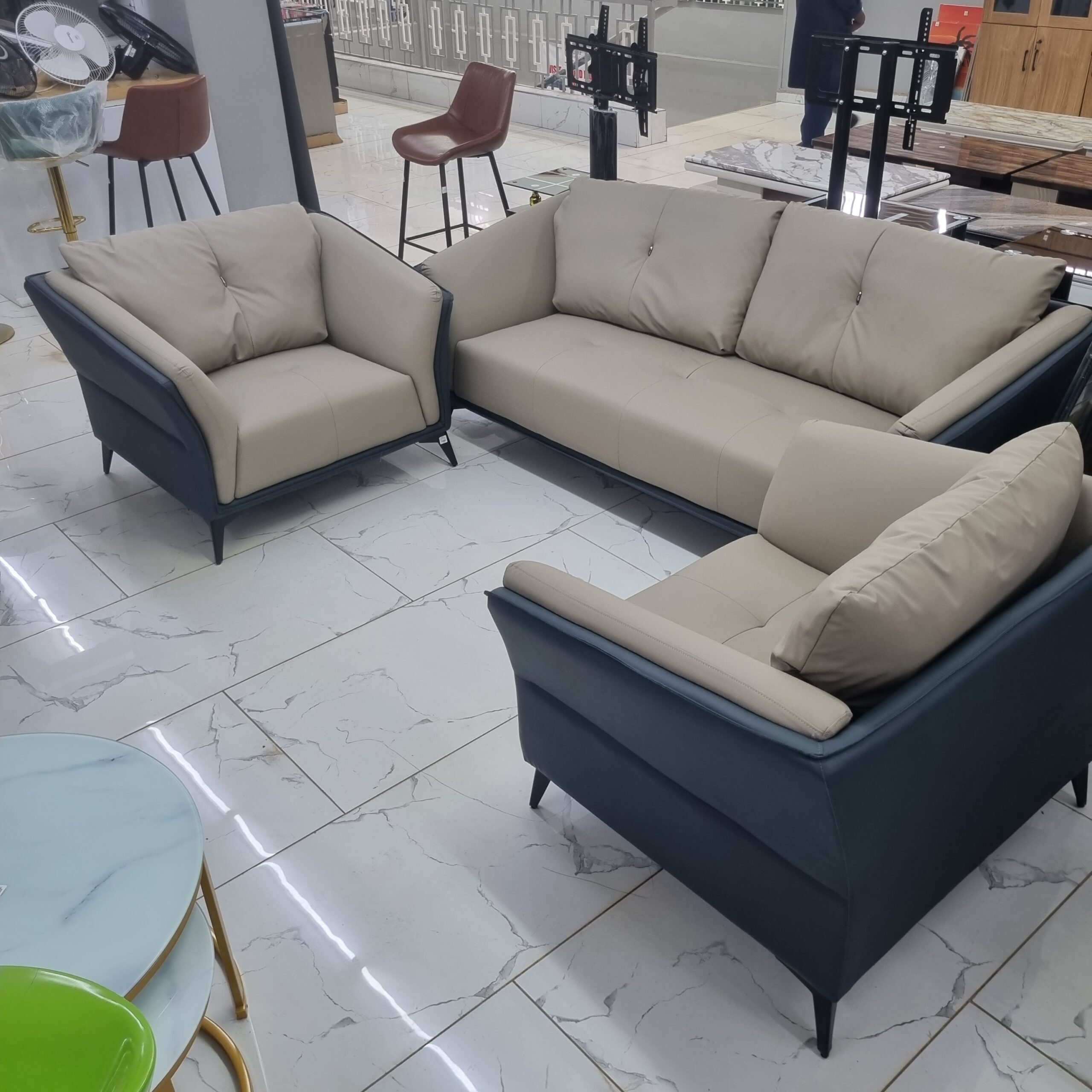 UH Office Sofa 1+1+3