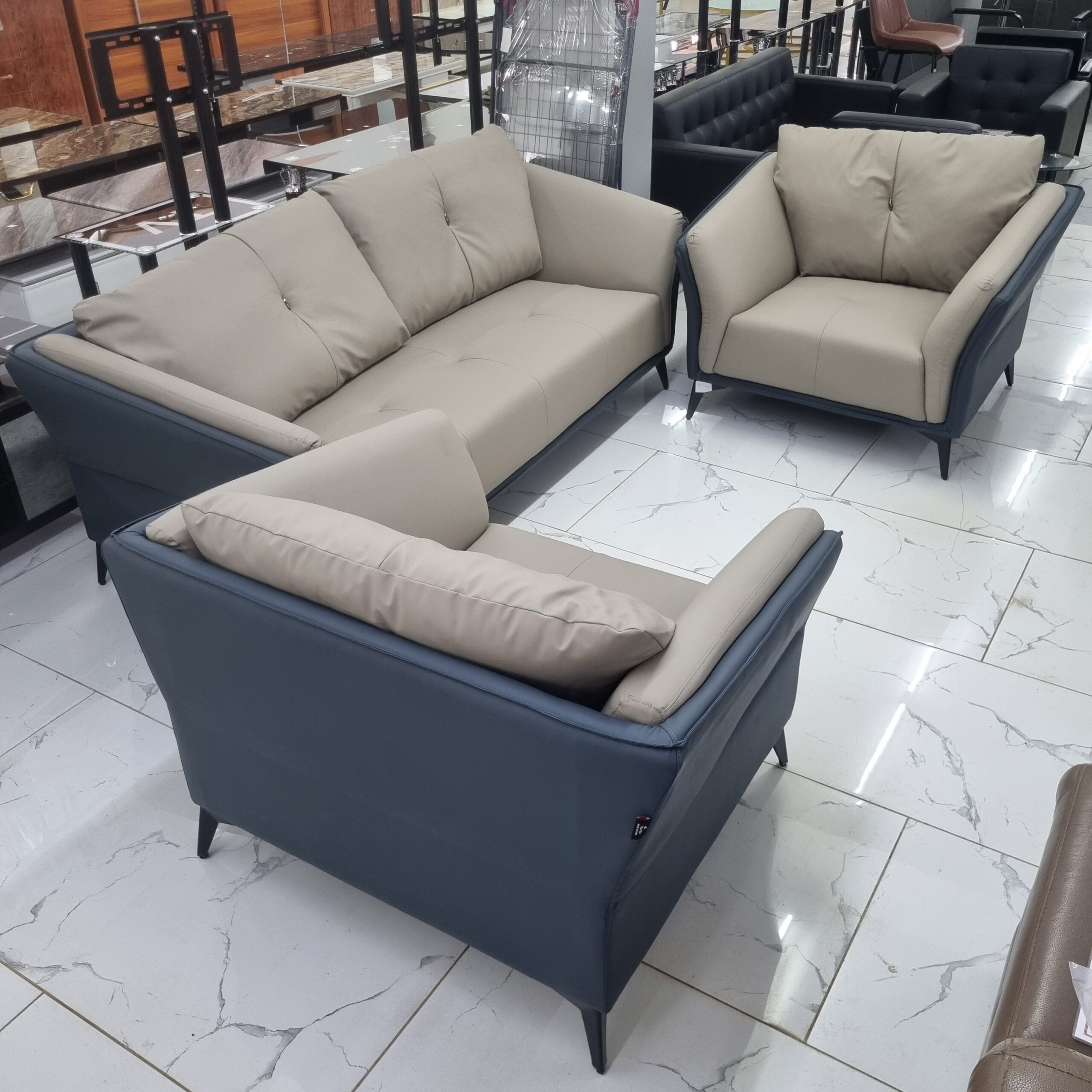 UH Office Sofa 1+1+3